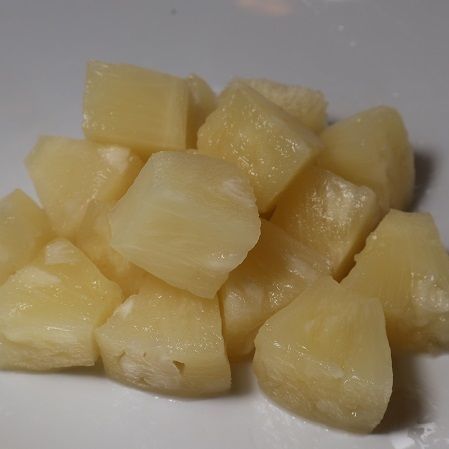 Canned pineapple  for sale to dubai iran saudi arabia